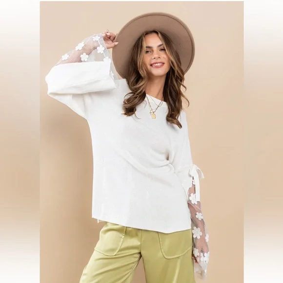 24 Beautiful Flower Detailed Bell Sleeve Knit Sweater Top - Picture 5 of 6